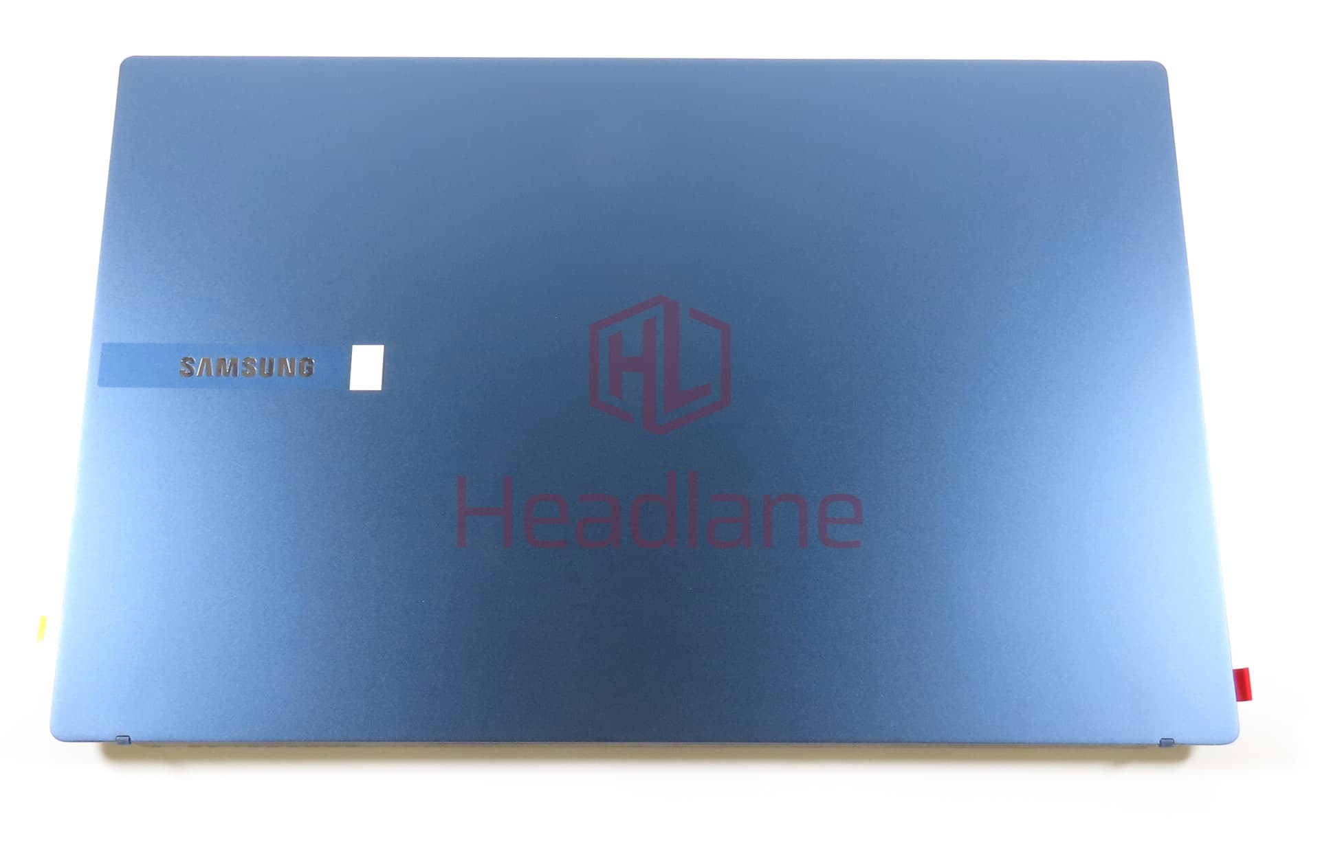 Samsung NP750XDA Galaxy Book 15" LCD Display / Screen - Blue - view 3