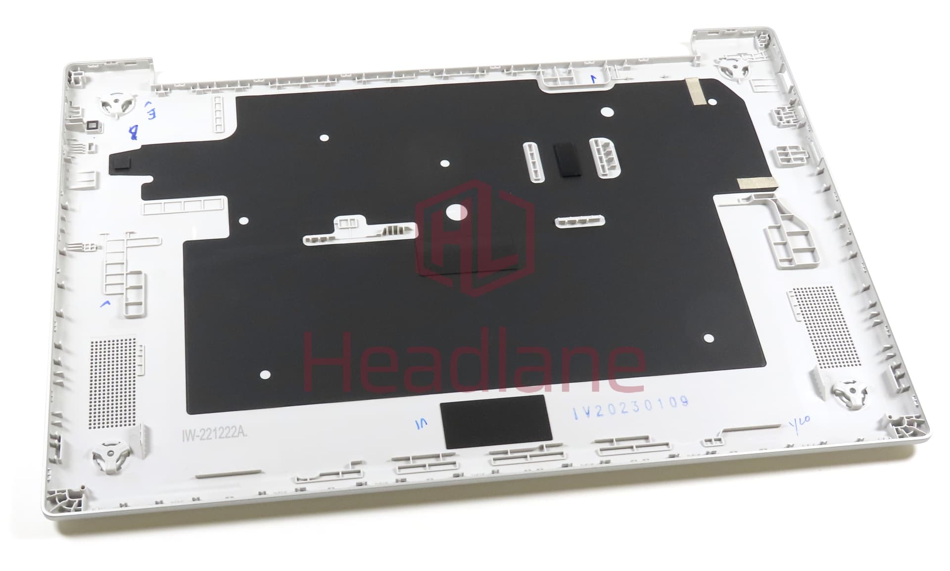 Samsung XE345XDA Galaxy Chromebook Go 14" Bottom Cover - Silver - view 2