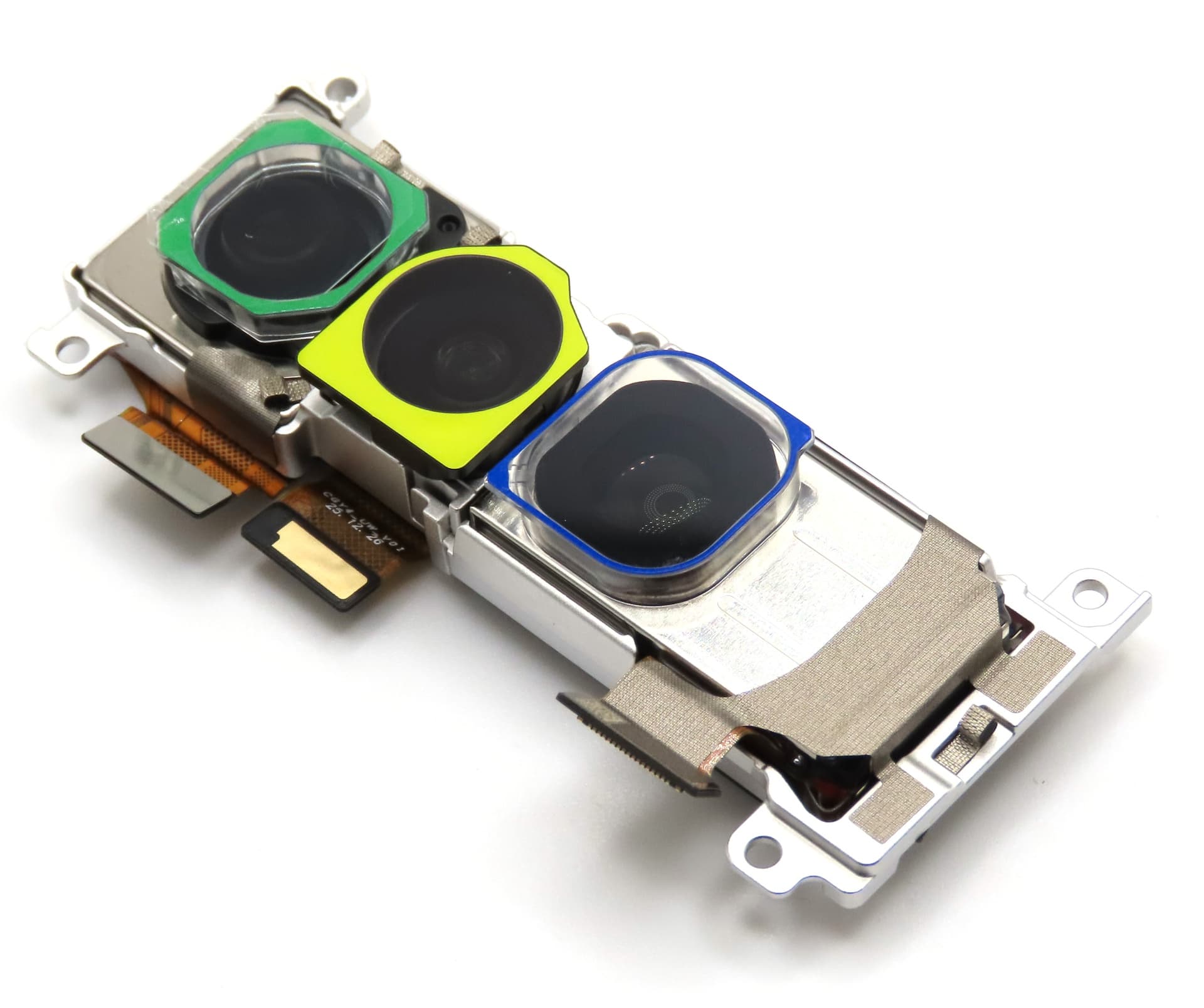 Google Pixel 11 Pro Rear Main Triple Camera Module - view 2