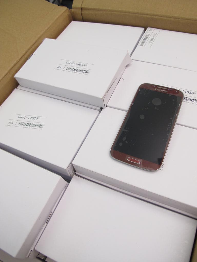 Samsung GT-I9500 Galaxy S4 LCD Display / Screen + Touch - Red 2